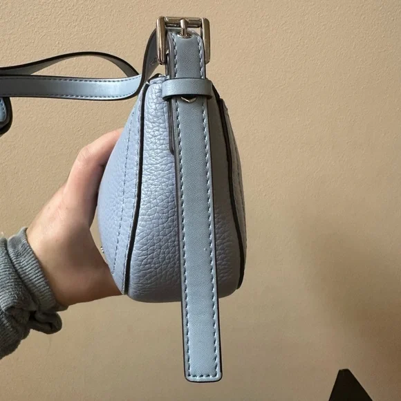 Michael Kors Camden MK Pouchette Crossbody Zip Bag Pale Blue Leather - Picture 6 of 8